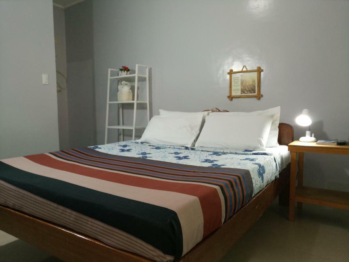 Green Park Tourist Inn Puerto Princesa Екстериор снимка