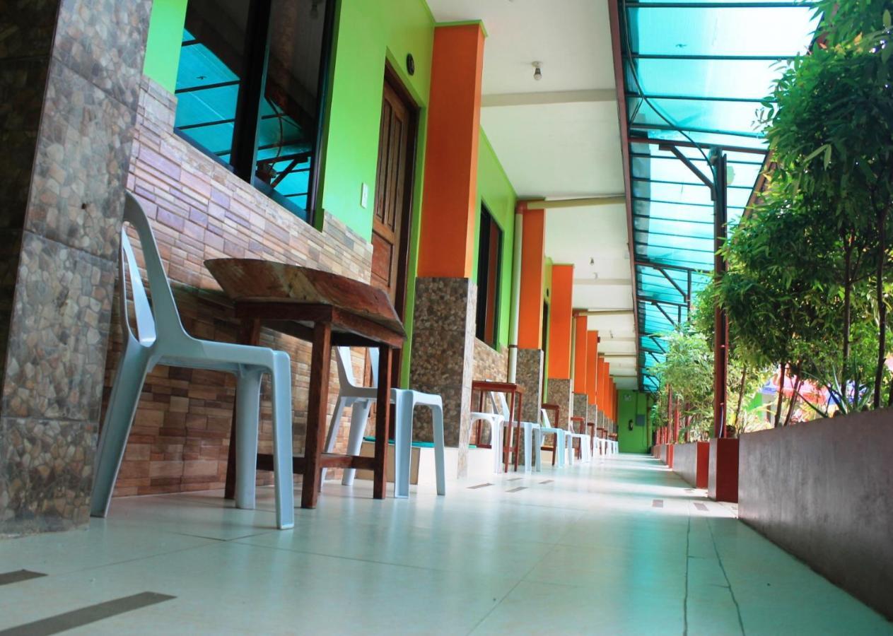 Green Park Tourist Inn Puerto Princesa Екстериор снимка
