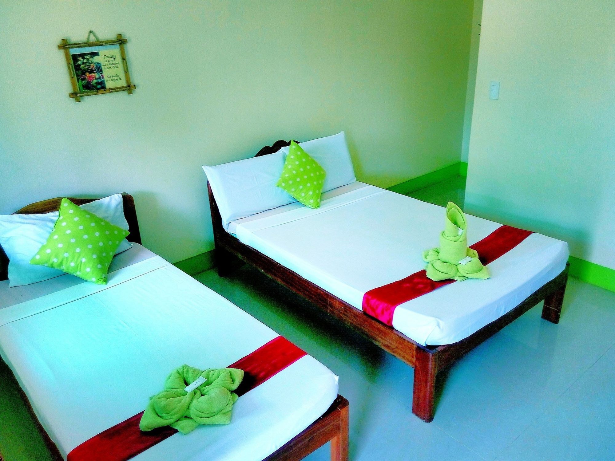 Green Park Tourist Inn Puerto Princesa Екстериор снимка
